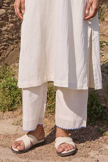 Buy_Ayaka_Off White Cotton Mandarin Collar, Yes Hand Embroidered Kurta Set _Online_at_Aza_Fashions