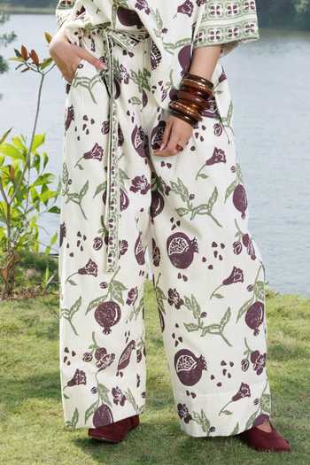 Akashi Clothing_Off White Cotton V-neck Hand-block Print Top With Pant _Online_at_Aza_Fashions