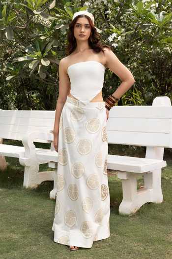 Buy_Akashi Clothing_Off White Cotton Bandeau Neck Bandana Tube Top And Skirt Set _at_Aza_Fashions