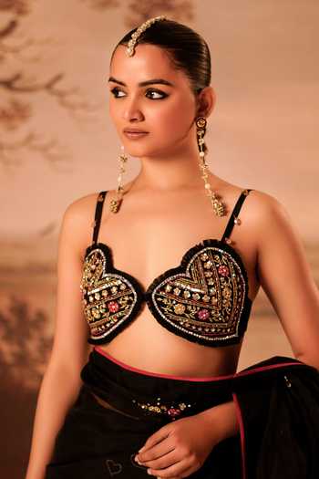Buy_Kiran Kalsi_Black Organza Sweetheart Neck Embroidered Saree And Blouse Set _Online_at_Aza_Fashions