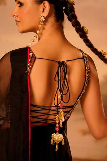 Buy_Kiran Kalsi_Black Organza Sweetheart Neck Hand Embroidered Saree And Blouse Set _Online_at_Aza_Fashions