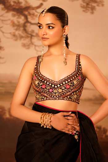 Buy_Kiran Kalsi_Black Organza Sweetheart Neck Hand Embroidered Saree And Blouse Set 