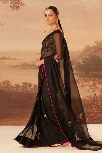 Kiran Kalsi_Black Organza Sweetheart Neck Hand Embroidered Saree And Blouse Set _Online