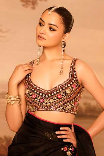 Buy_Kiran Kalsi_Black Organza Sweetheart Neck Hand Embroidered Saree And Blouse Set _Online