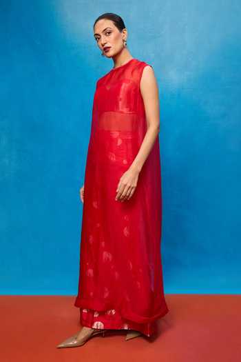 Ekaya Banaras_Red Silk Round , Yes, Sweetheart Handwoven Banarasi Kurta And Pant Set _Online_at_Aza_Fashions