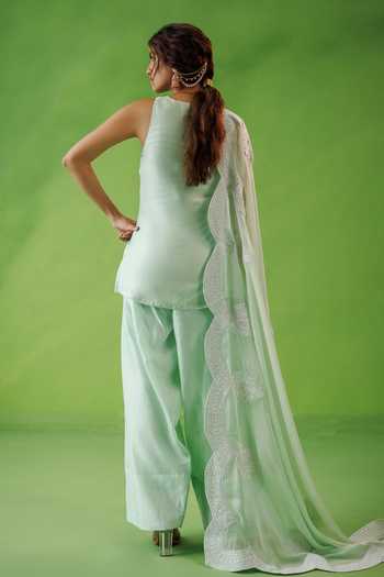 Shop_Kisakshi Jaipur_Green Organza, Chanderi Split V-neck, Yes Embroidered Kurta Set _at_Aza_Fashions