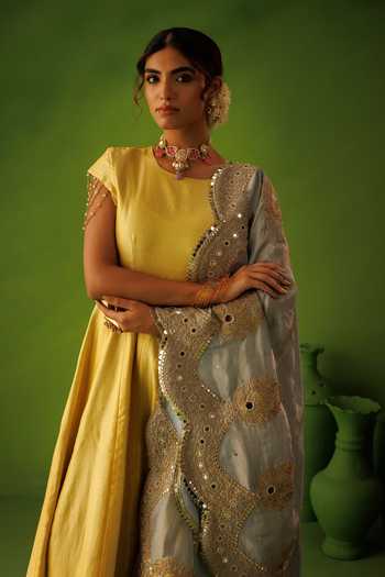 Kisakshi Jaipur_Blue Silk, Chanderi, Tissue Round Neck Hand Embellished Kurta Set _Online_at_Aza_Fashions