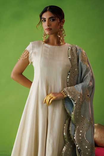 Kisakshi Jaipur_Beige Silk, Tissue Round Neck Embroidered Dupatta And Kurta Set _Online_at_Aza_Fashions