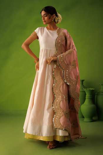 Buy_Kisakshi Jaipur_Pink Silk, Chanderi, Tissue Round Neck, Yes Zari Embridered Dupatta And Kurta Set _Online_at_Aza_Fashions