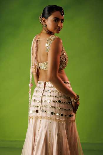 Buy_Kisakshi Jaipur_Pink Chanderi, Net Sweetheart Neck Mirror Embroidered Pre-draped Saree Set 