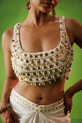 Buy_Kisakshi Jaipur_Ivory Crepe Scoop Neck Embroidered Blouse And Skirt Set 