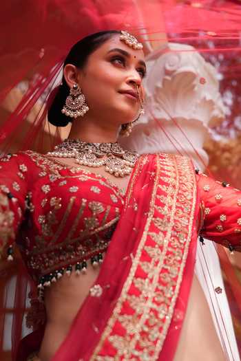 Buy_Amaltas Couture_Red Silk, Organza, Net Sweetheart Neck Sequin Embroidered Bridal Lehenga Set _Online_at_Aza_Fashions