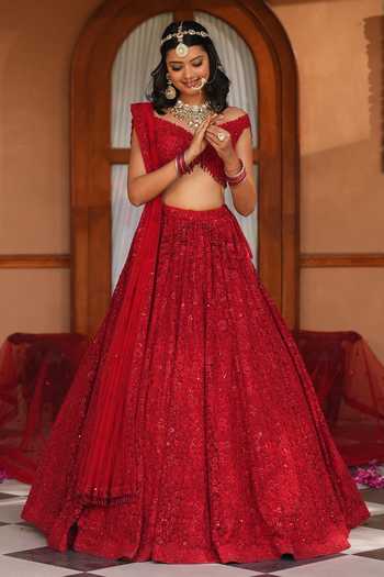 Amaltas Couture_Red Net Floral Embroidered Bridal Lehenga Set _Online