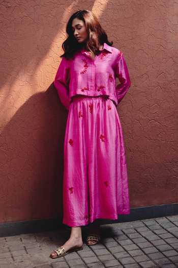 Buy_Kavya Singh Kundu_Pink Silk Collared Neck Sophie Hand Embroidered Shirt And Skirt Set 