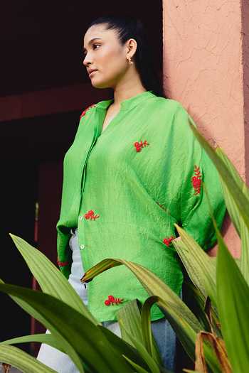 Shop_Kavya Singh Kundu_Green Silk Mandarin Collar Boris Placement Embroidered Shirt _Online_at_Aza_Fashions