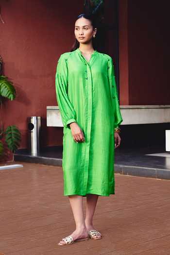 Buy_Kavya Singh Kundu_Green Silk Mandarin Collar Clover Mulberry Dress _Online_at_Aza_Fashions