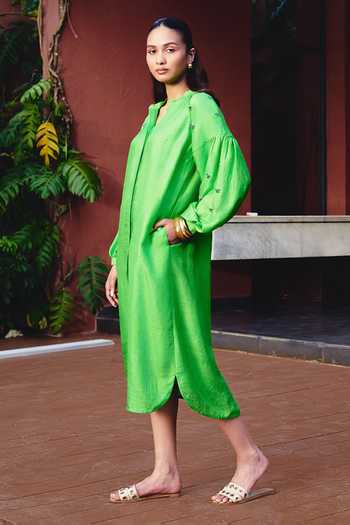 Shop_Kavya Singh Kundu_Green Silk Mandarin Collar Clover Mulberry Dress _Online_at_Aza_Fashions