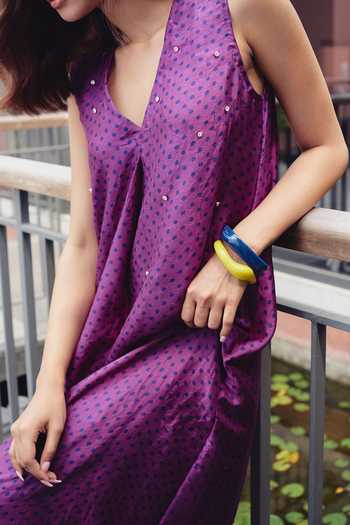 Buy_Kavya Singh Kundu_Purple Silk V-neck Violet Block Printed Dress _Online_at_Aza_Fashions
