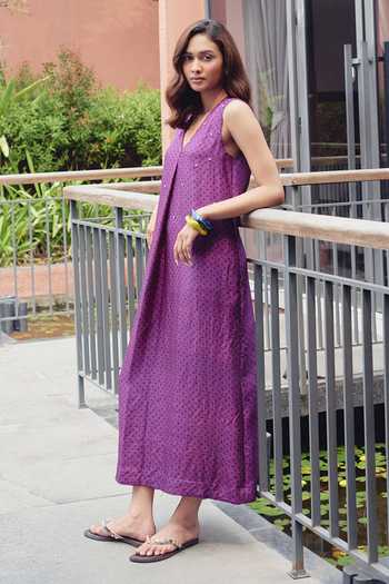 Kavya Singh Kundu_Purple Silk V-neck Violet Block Printed Dress _at_Aza_Fashions
