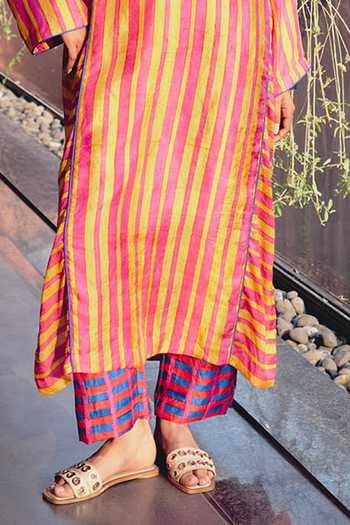 Kavya Singh Kundu_Pink Silk Round Neck Ric Block Print Kurta And Pant Set _Online_at_Aza_Fashions
