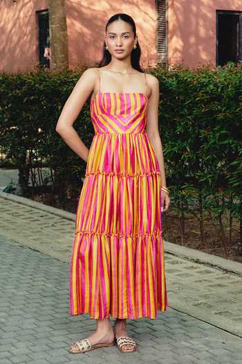 Buy_Kavya Singh Kundu_Pink Silk Square Neck Swirl Block Print Dress _at_Aza_Fashions
