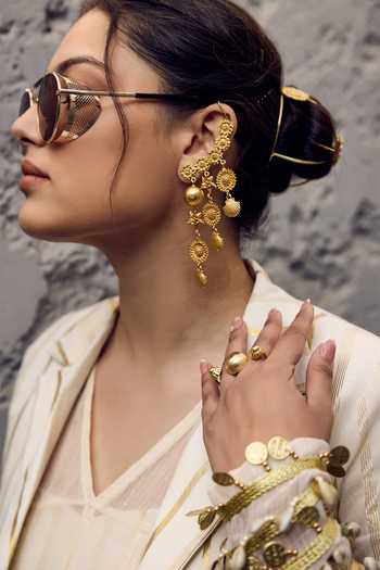ASHNA VASWANI_Ivory Kota Doria, Cotton V-neck Coin And Shell Lace Jacket Set _Online_at_Aza_Fashions