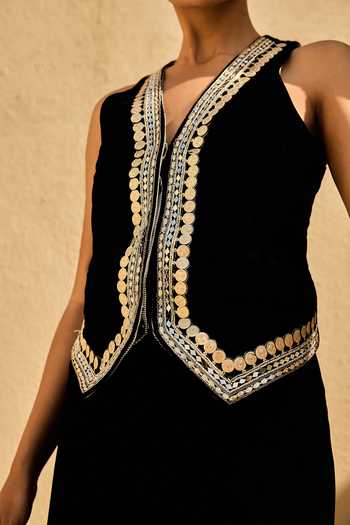 ASHNA VASWANI_Black Velvet V-neck Embellished Waistcoat And Pant Set _at_Aza_Fashions