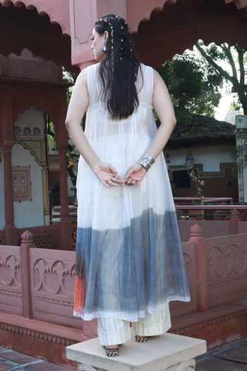 ASHNA VASWANI_Ivory Cotton, Kota Doria Round Neck Colorblock Kurta And Pant Set _Online_at_Aza_Fashions