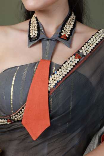 Buy_ASHNA VASWANI_Ivory Cotton, Kota Doria, Shantoon V-neck Colorblock Saree And Blouse Set _Online