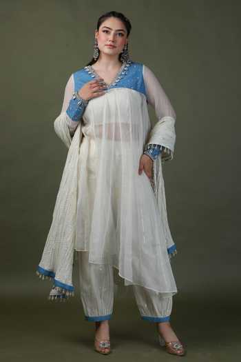 Buy_ASHNA VASWANI_Ivory Cotton, Denim, Kota Doria Round Neck, Yes And Kurta Set _at_Aza_Fashions