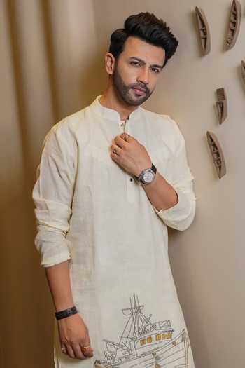Heartistry by Anky_Cream Linen The Voyager Ivory Kurta _Online_at_Aza_Fashions