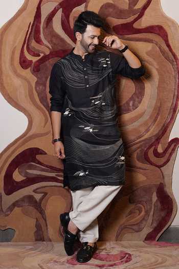 Shop_Heartistry by Anky_Black Linen The Midnight Current Kurta _Online_at_Aza_Fashions
