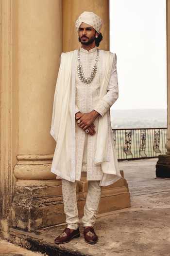 Buy_AMIT BEHKI_Ivory Hand Embroidered Stole _Online_at_Aza_Fashions