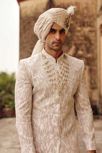 Buy_AMIT BEHKI_Ivory Silk Hand Embroidery Raw Achkan Set 