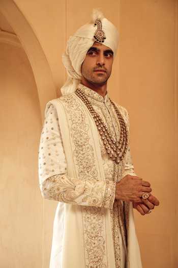 AMIT BEHKI_Ivory Hand Embroidered Silk Stole _Online_at_Aza_Fashions