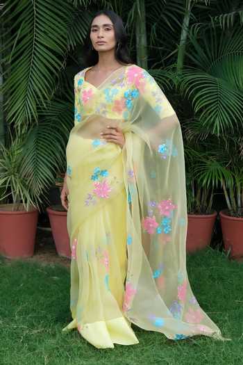 Buy_Meghstudio_Yellow Organza V-neck Serena Pure Saree And Blouse Set 