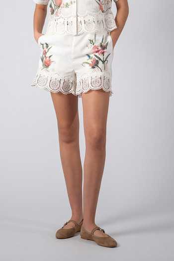 Buy_RANNA GILL_White Linen Rivina Queen Anne Lace Print Shorts _Online_at_Aza_Fashions