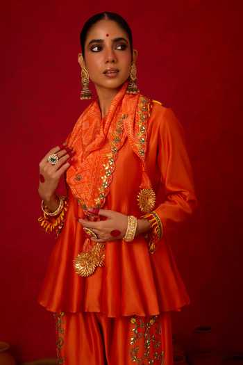 Nitara Dhanraj Label_Orange Crepe, Chanderi Silk V-neck Embroidered Kurta Set _Online_at_Aza_Fashions