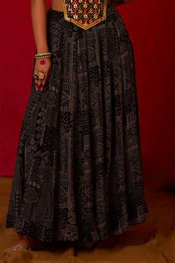 Nitara Dhanraj Label_Black Crepe, Chanderi Silk Round Neck Embroidered Top And Lehenga Set _Online_at_Aza_Fashions