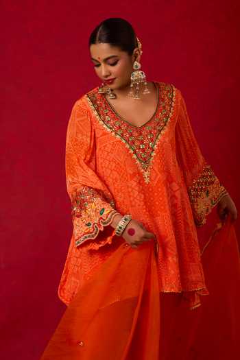 Shop_Nitara Dhanraj Label_Orange Organza, Crepe, Chanderi Silk V-neck, Yes Embroidered Kurta Set _at_Aza_Fashions