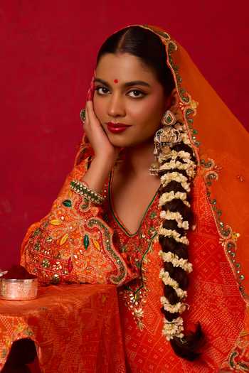 Nitara Dhanraj Label_Orange Organza, Crepe, Chanderi Silk V-neck, Yes Embroidered Kurta Set _Online_at_Aza_Fashions
