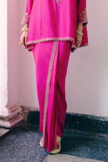 Shop_Pink City by Sarika_Magenta Silk Round Neck Embroidered Kurta And Skirt Set 