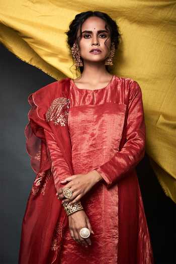 Pink City by Sarika_Red Organza, Chanderi Round Neck, Yes Peacock Embroidered Kurta Set _at_Aza_Fashions
