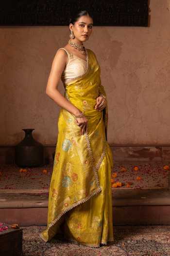 Zal From Benaras_Green Chiffon Handloom Saree With Unstitched Blouse Fabric _Online_at_Aza_Fashions