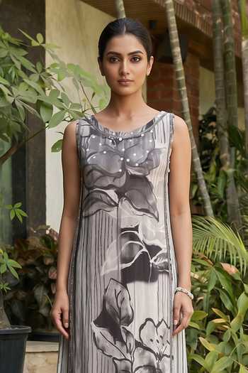 Ajiesh Oberoi_Grey Crepe, Bamboo Round Neck Printed Kurta And Palazzo Set _Online_at_Aza_Fashions