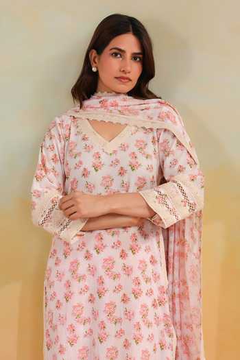 Anshu Wadhwa_Off White Cotton V-neck, Yes Printed Straight Kurta Set With Dupatta _at_Aza_Fashions