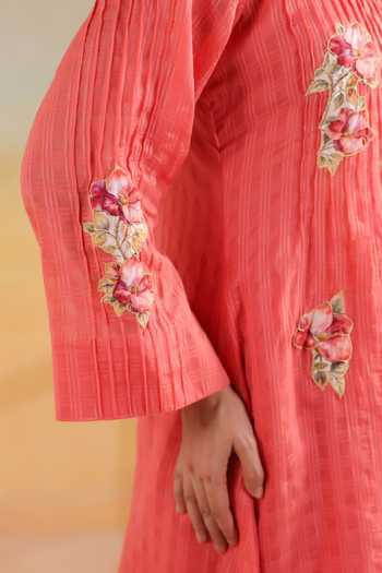 Buy_Anshu Wadhwa_Orange Cotton V-neck Applique Embroidered Kurta And Pant Set _Online_at_Aza_Fashions