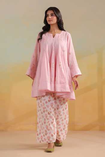 Buy_Anshu Wadhwa_Pink Cotton, Kota Doria Split V-neck, Yes Short Kalidar Kurta Salwar Set 