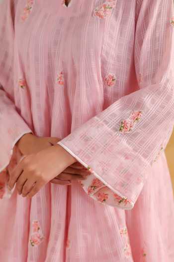 Shop_Anshu Wadhwa_Pink Cotton, Kota Doria Split V-neck, Yes Short Kalidar Kurta Salwar Set _Online