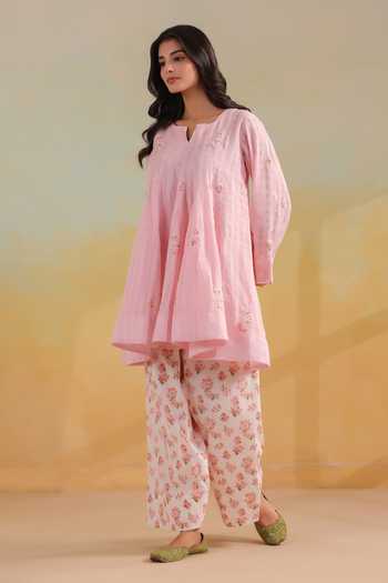 Anshu Wadhwa_Pink Cotton, Kota Doria Split V-neck Short Kalidar Kurta And Printed Salwar Set _Online_at_Aza_Fashions
